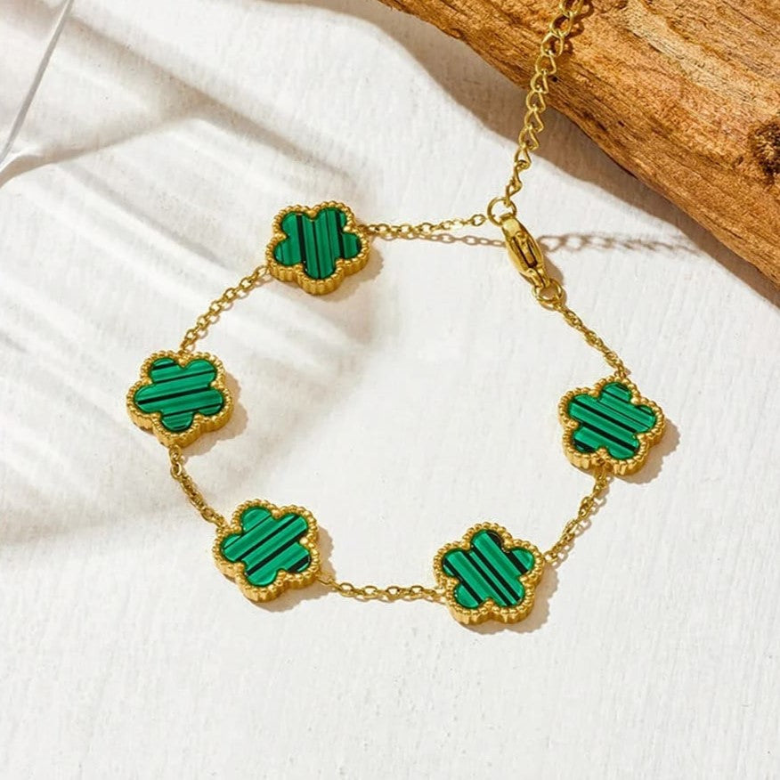 Elegantes Glücksarmband für Frauen mit Pflanzen