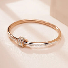 Zeitloses Schmuckstück Damen