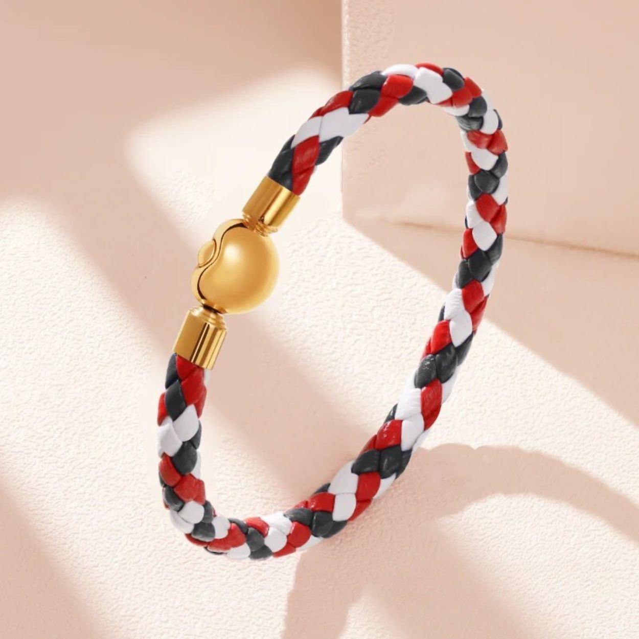 Lederarmband mit goldenem Verschluss für Damen