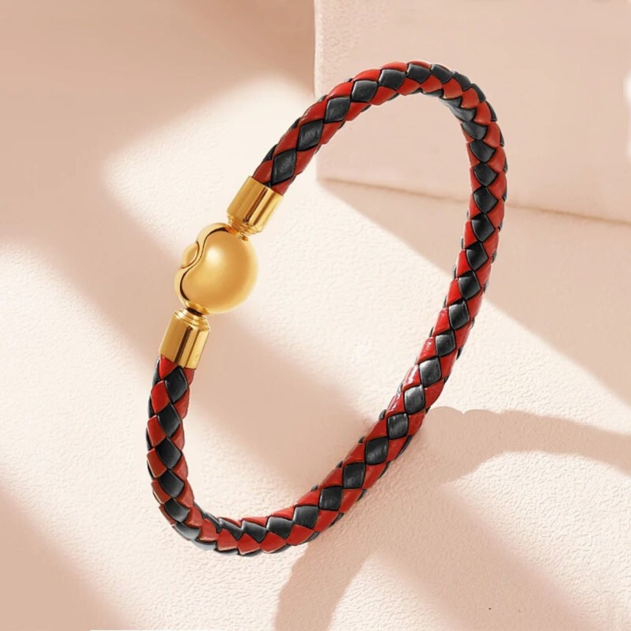 Damen-Lederarmband mit goldfarbenem Toggle-Verschluss