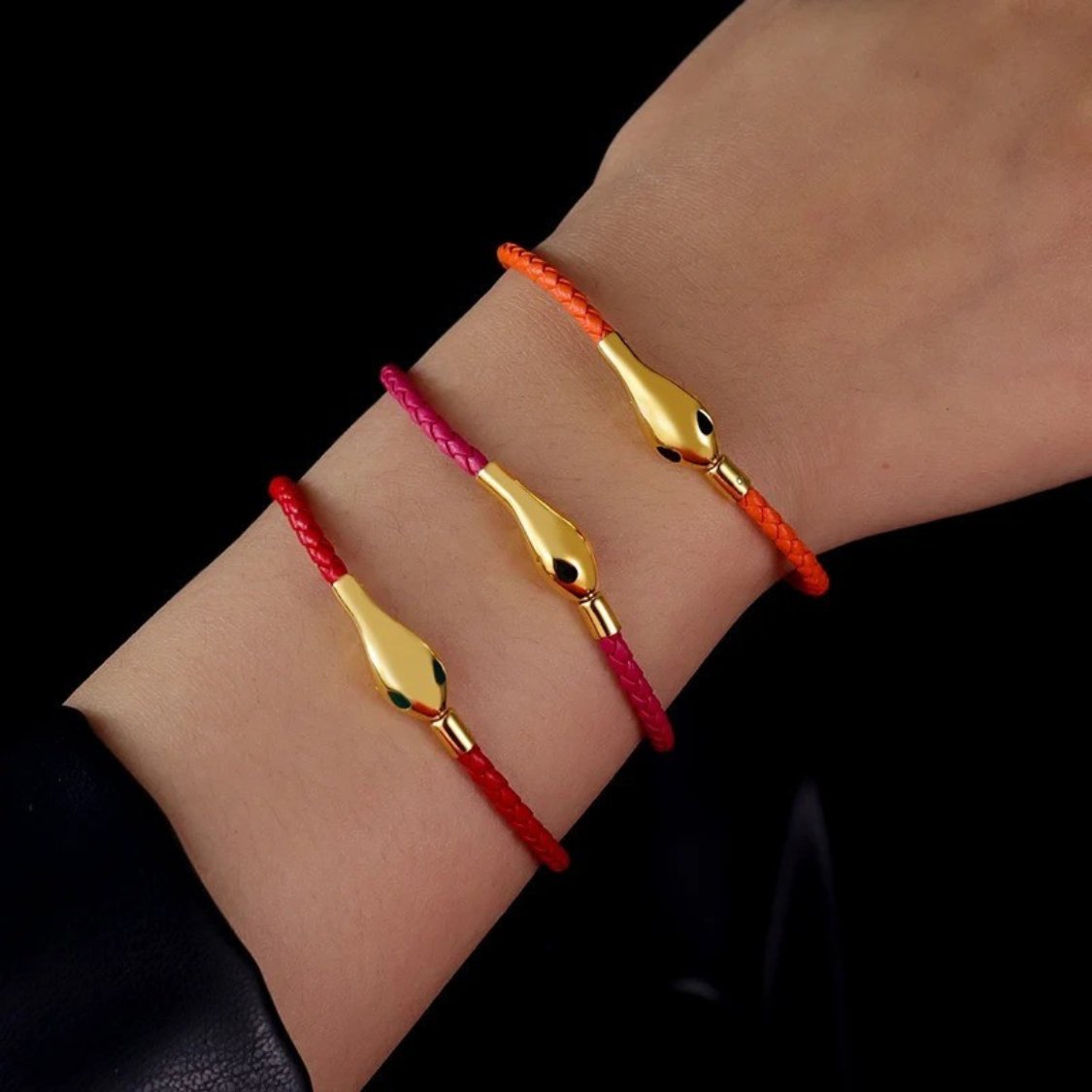 Geflochtenes Damenarmband mit Kupfer-Schlange