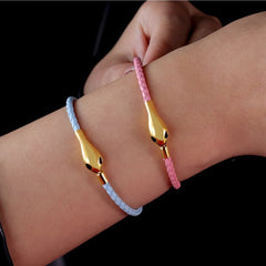Trendiges Damenarmband mit Snake-Charm